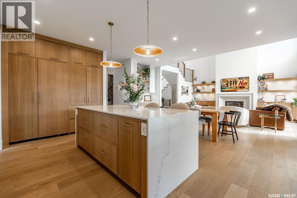 656 Pepper Bend, Saskatoon, SK - Indoor Photo Showing Kitchen