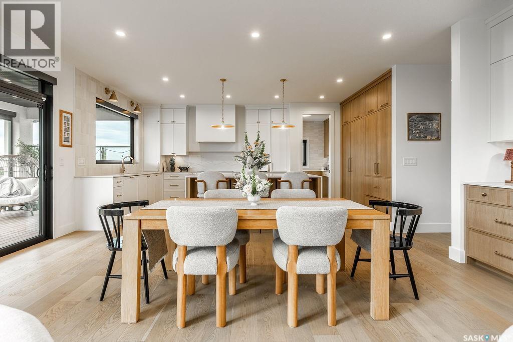 656 Pepper Bend, Saskatoon, SK - Indoor Photo Showing Dining Room