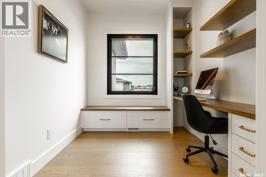 656 Pepper Bend, Saskatoon, SK - Indoor Photo Showing Other Room