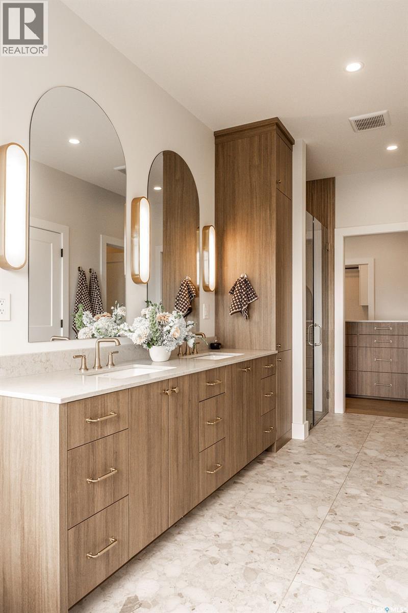 656 Pepper Bend, Saskatoon, SK - Indoor Photo Showing Bathroom