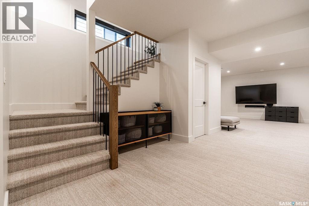 656 Pepper Bend, Saskatoon, SK - Indoor Photo Showing Other Room