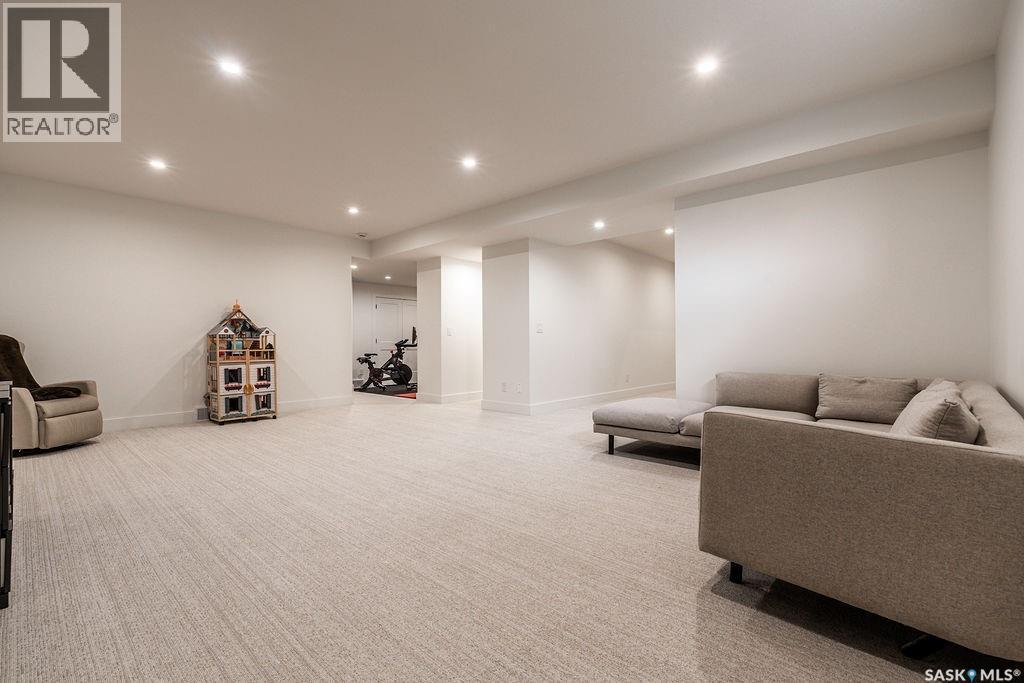 656 Pepper Bend, Saskatoon, SK - Indoor Photo Showing Basement
