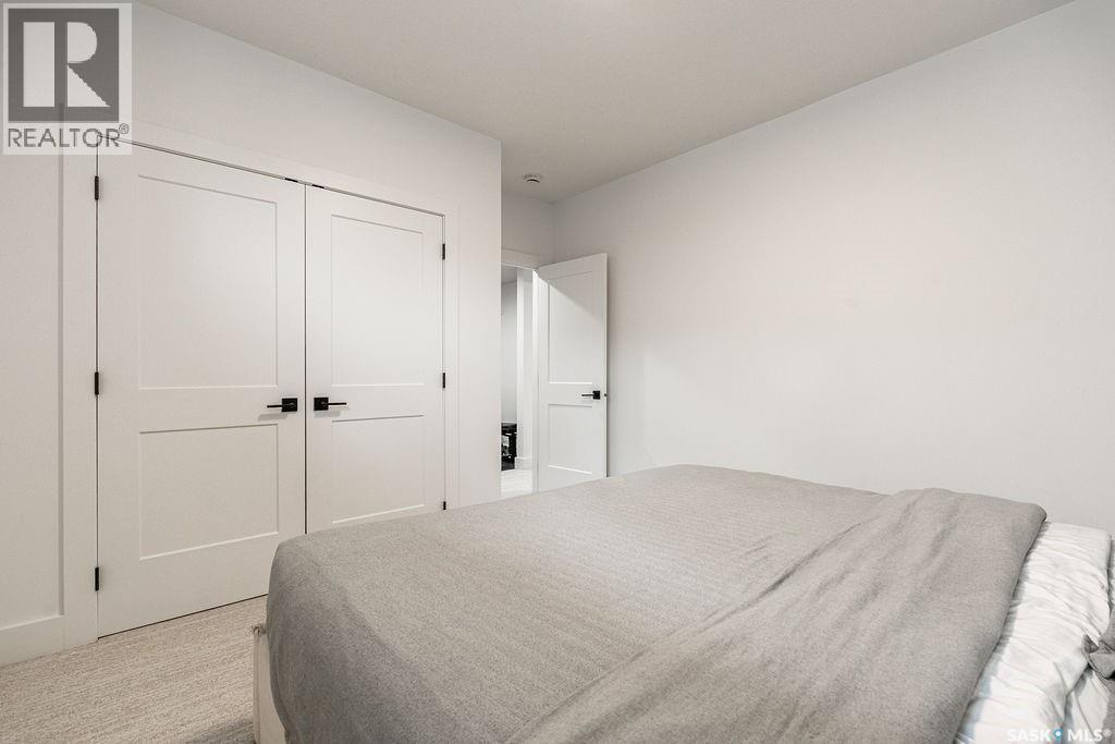 656 Pepper Bend, Saskatoon, SK - Indoor Photo Showing Bedroom
