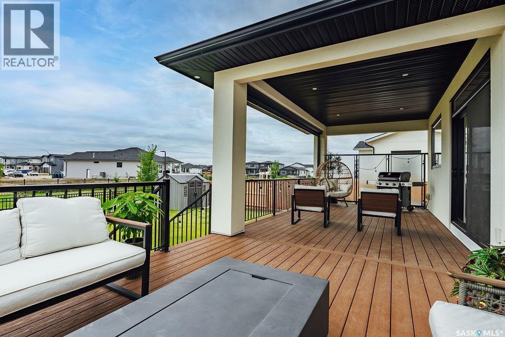656 Pepper Bend, Saskatoon, SK - Outdoor With Deck Patio Veranda With Exterior