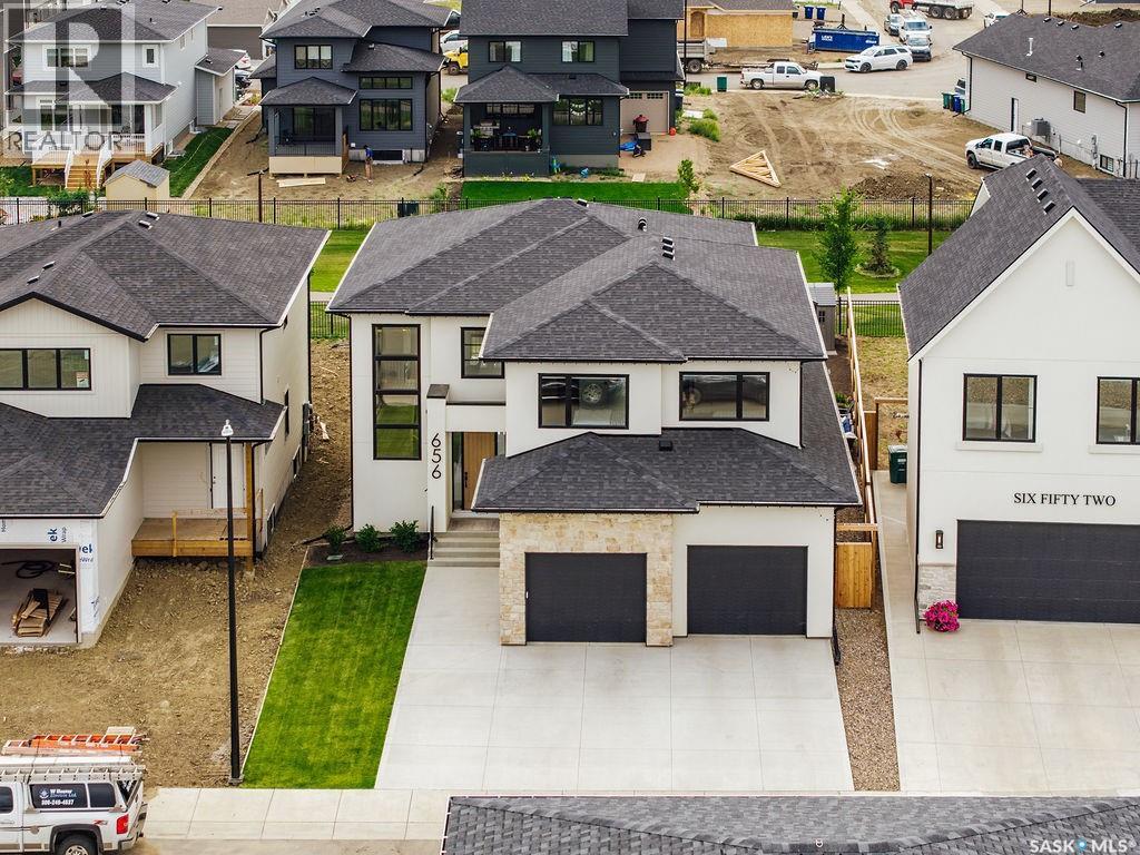 656 Pepper Bend, Saskatoon, SK - Outdoor