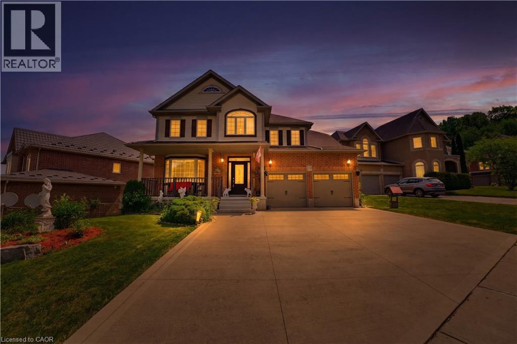 805 Munich Circle, Waterloo, ON - Outdoor With Deck Patio Veranda