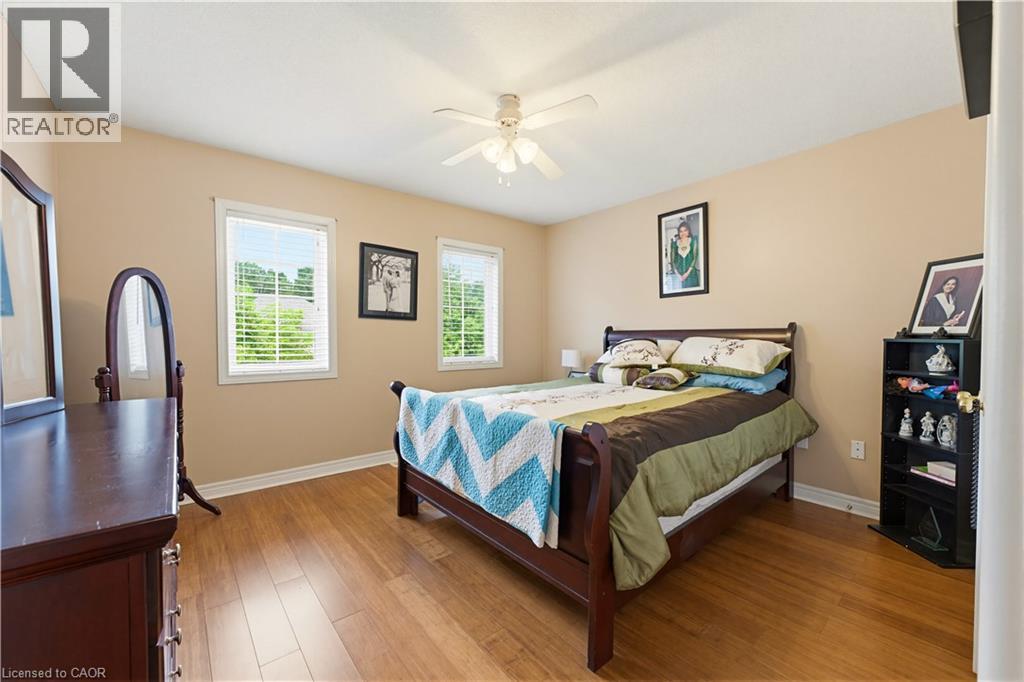 805 Munich Circle, Waterloo, ON - Indoor Photo Showing Bedroom