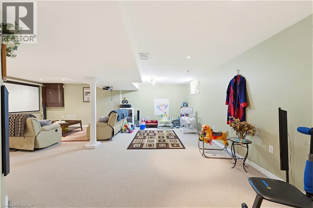 805 Munich Circle, Waterloo, ON - Indoor
