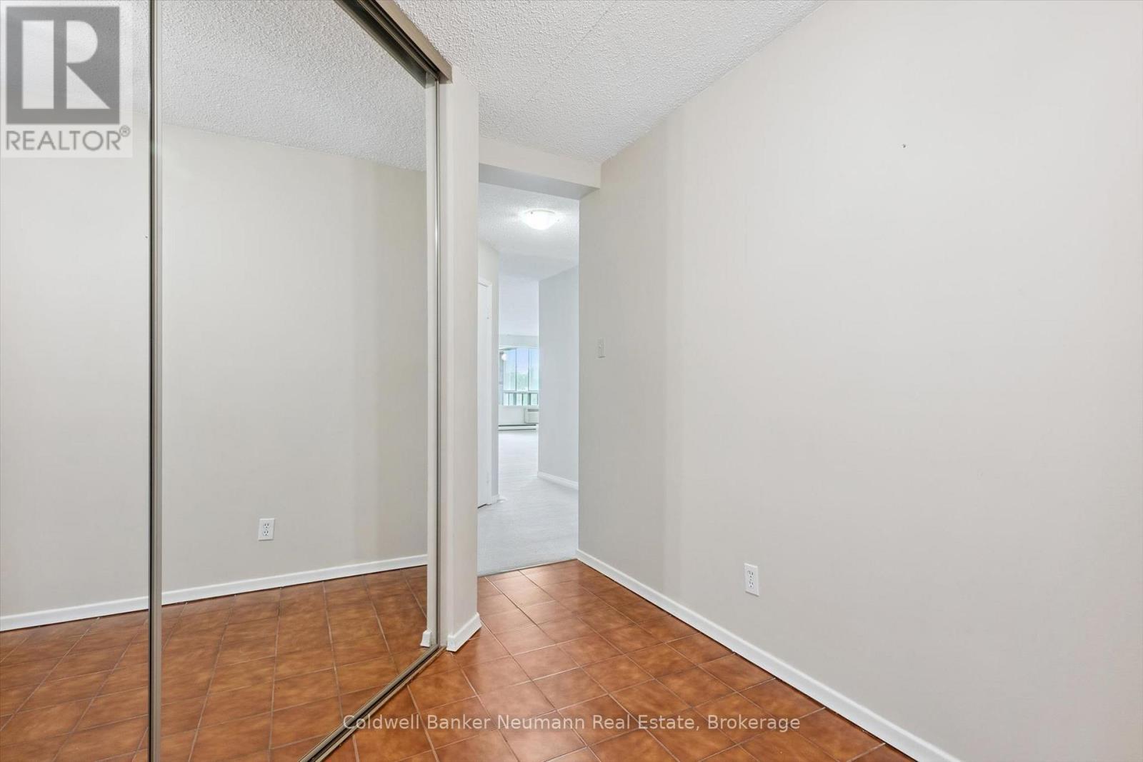 708 - 22 Marilyn Drive, Guelph (Riverside Park), ON - Indoor Photo Showing Other Room