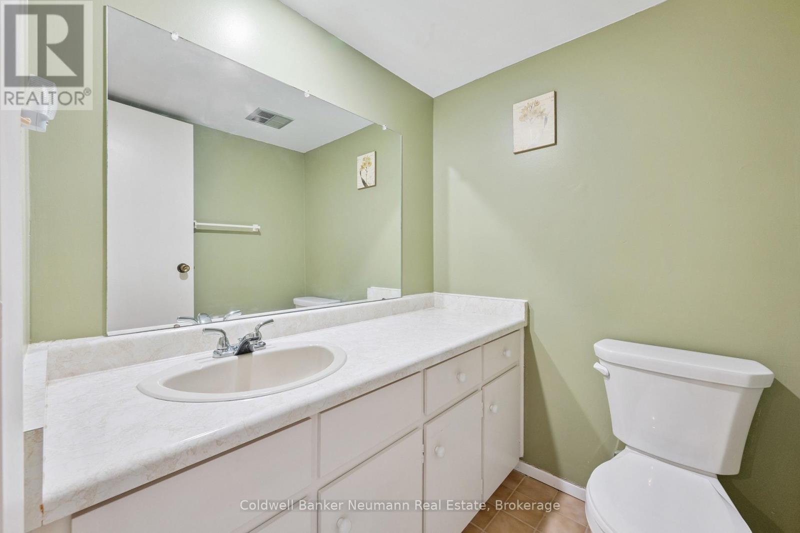 708 - 22 Marilyn Drive, Guelph (Riverside Park), ON - Indoor Photo Showing Bathroom