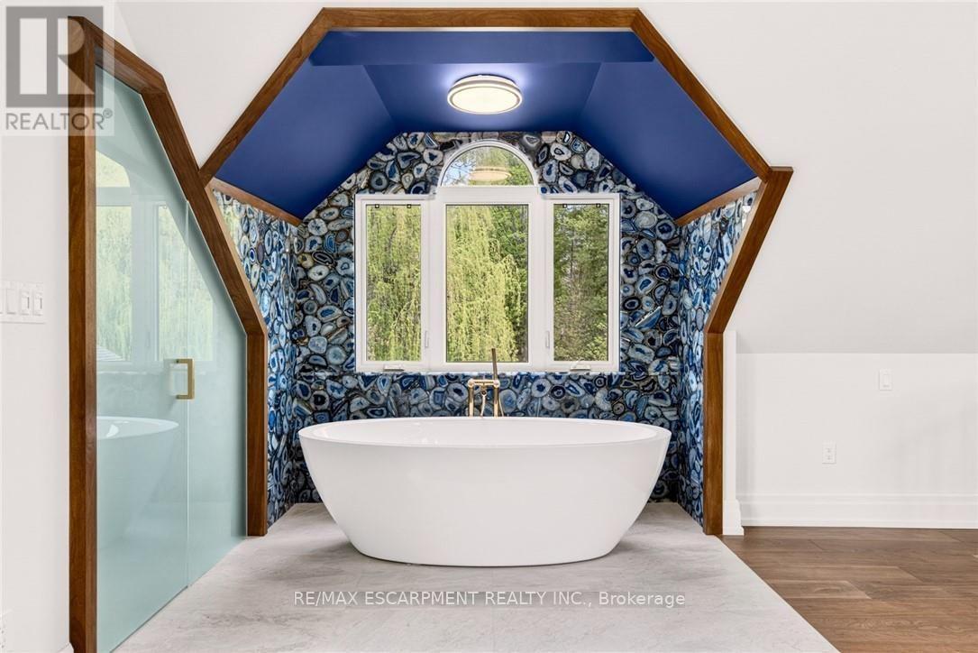 1670 Medad Springs Court, Burlington, ON - Indoor Photo Showing Bathroom