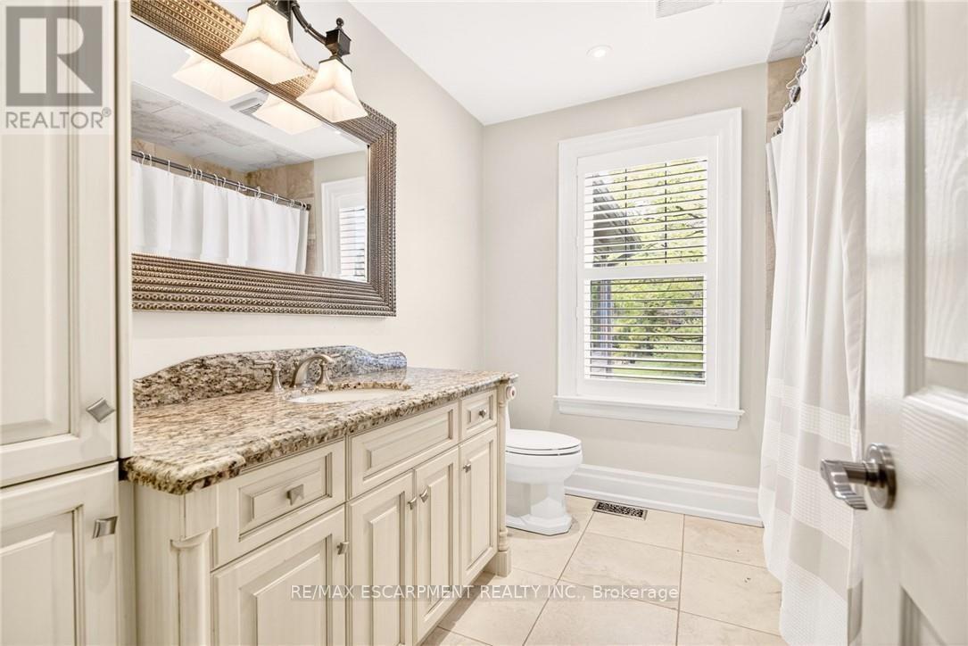 1670 Medad Springs Court, Burlington, ON - Indoor Photo Showing Bathroom