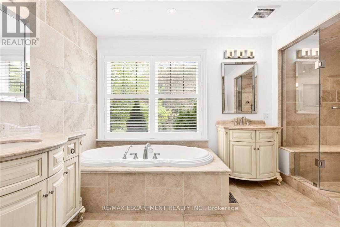 1670 Medad Springs Court, Burlington, ON - Indoor Photo Showing Bathroom