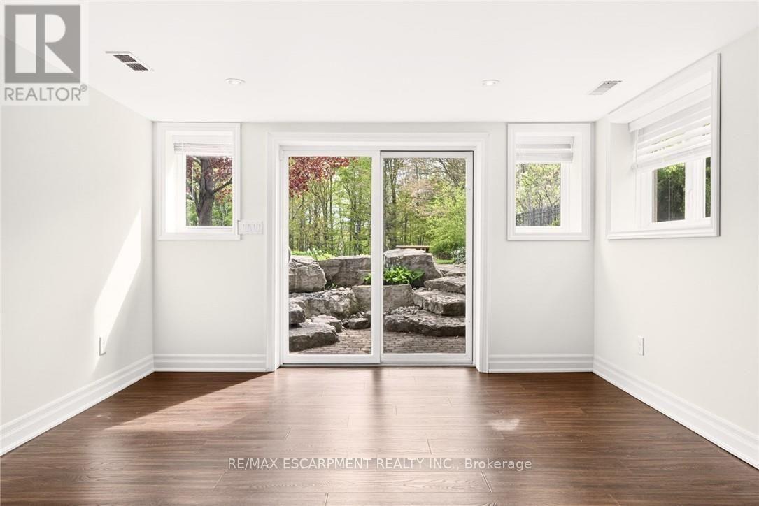 1670 Medad Springs Court, Burlington, ON - Indoor Photo Showing Other Room