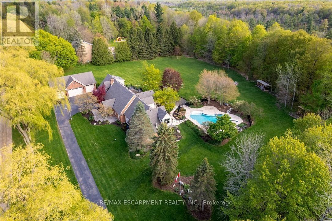 1670 Medad Springs Court, Burlington, ON - Outdoor With View