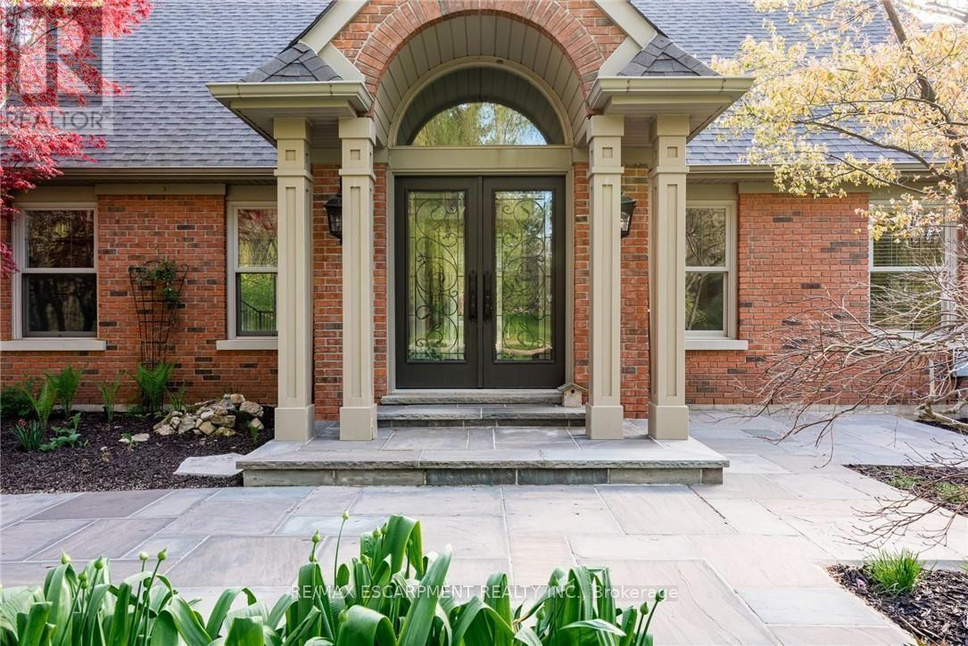 1670 Medad Springs Court, Burlington, ON - Outdoor With Facade