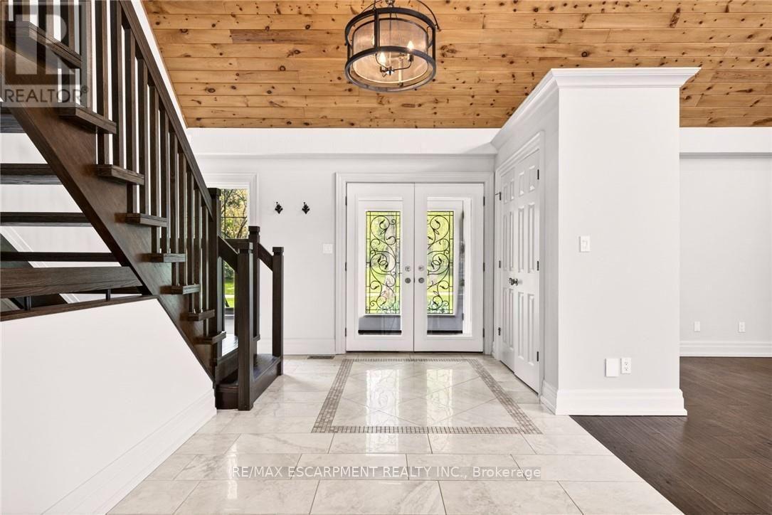 1670 Medad Springs Court, Burlington, ON - Indoor Photo Showing Other Room
