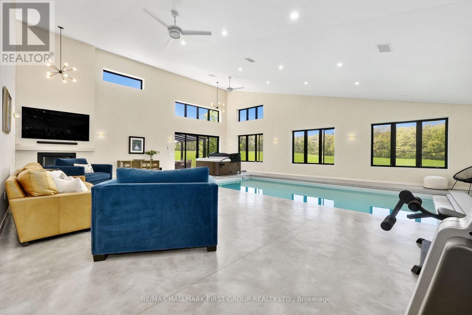 4566 Harwood Road, Hamilton Township, ON - Indoor
