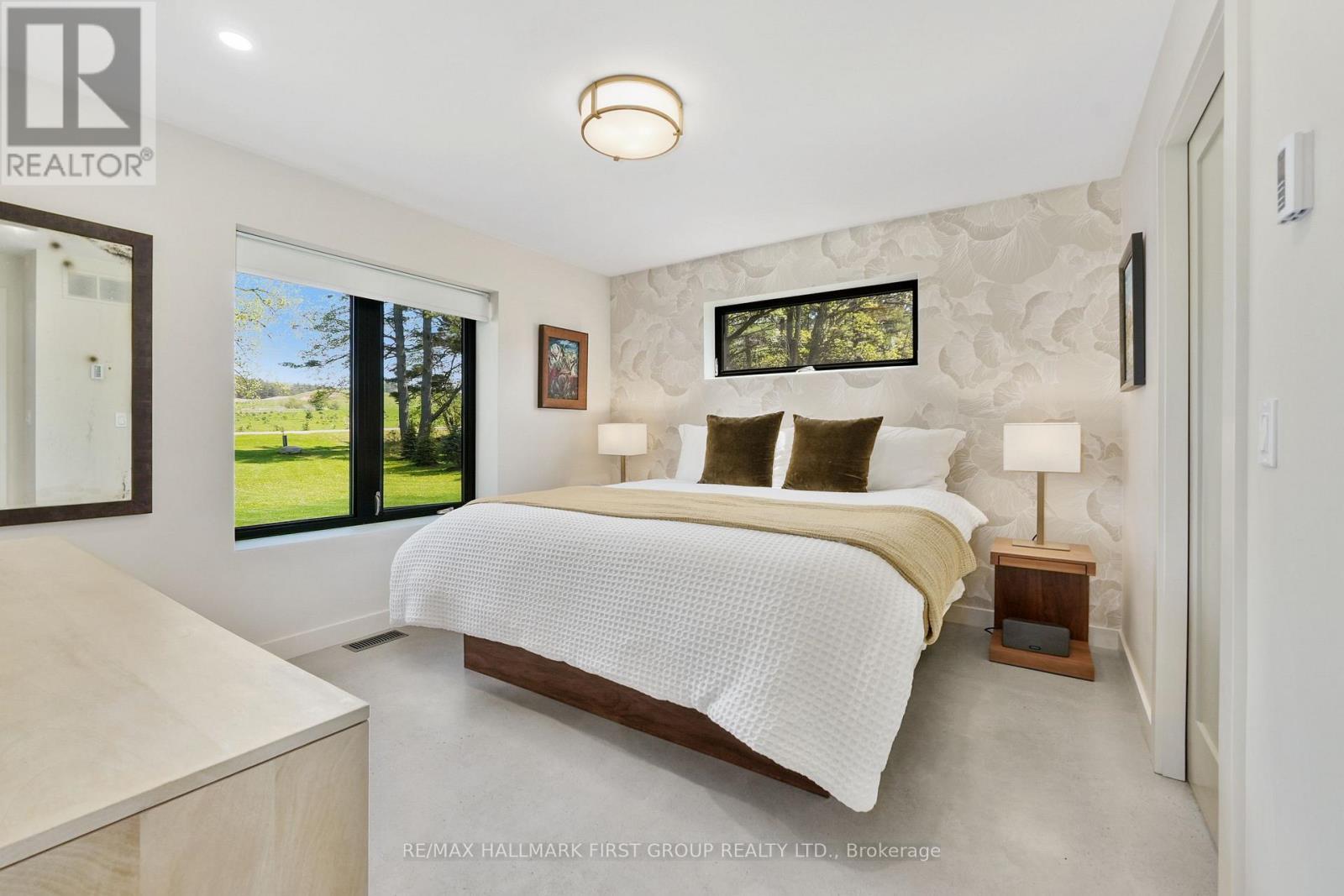 4566 Harwood Road, Hamilton Township, ON - Indoor Photo Showing Bedroom