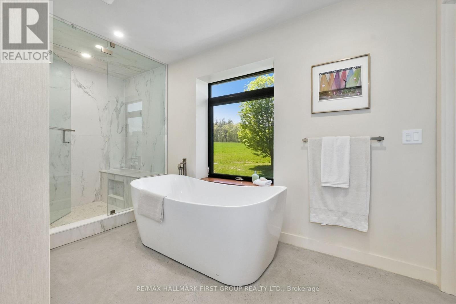 4566 Harwood Road, Hamilton Township, ON - Indoor Photo Showing Bathroom