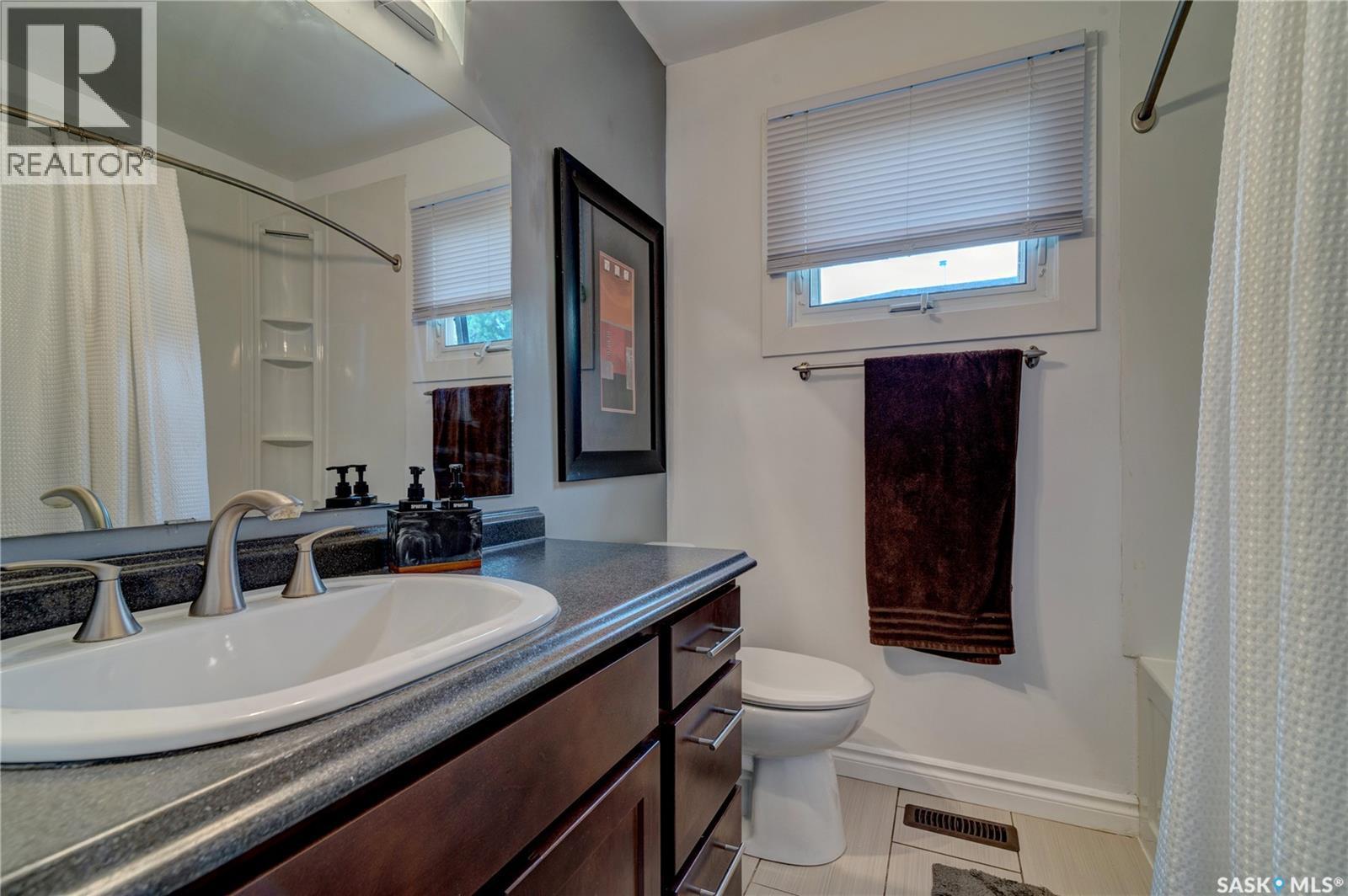 2476 Mcara Street, Regina, SK - Indoor Photo Showing Bathroom