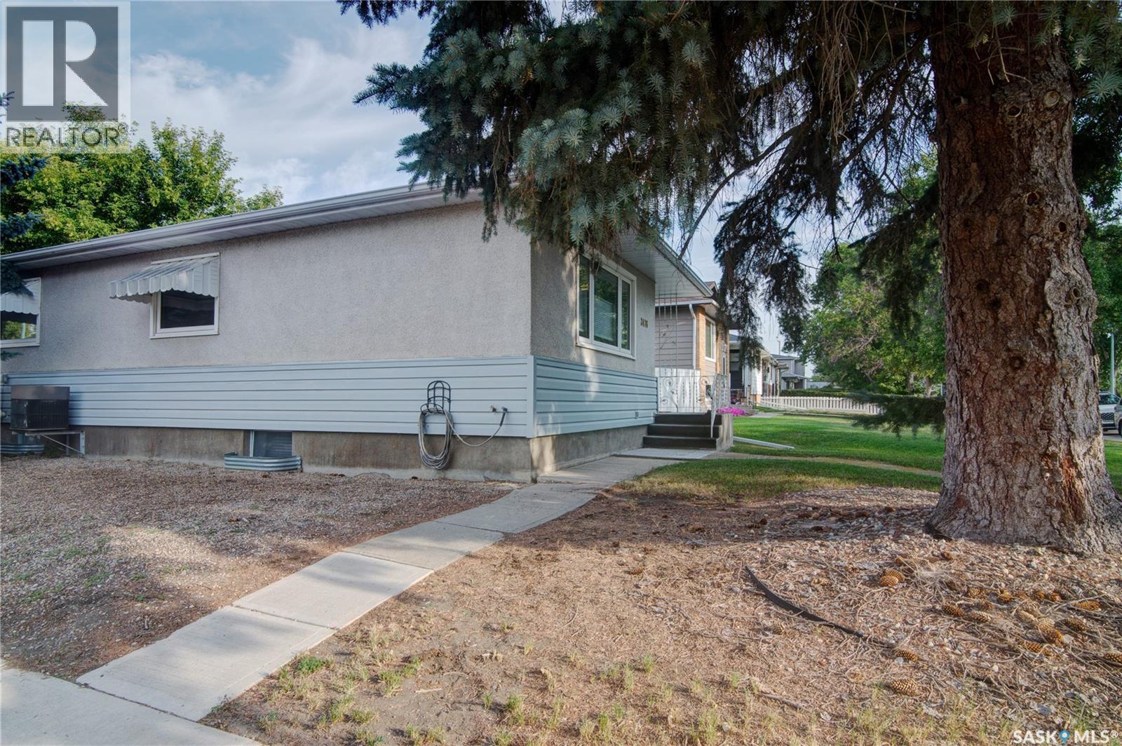 2476 Mcara Street, Regina, SK - Outdoor