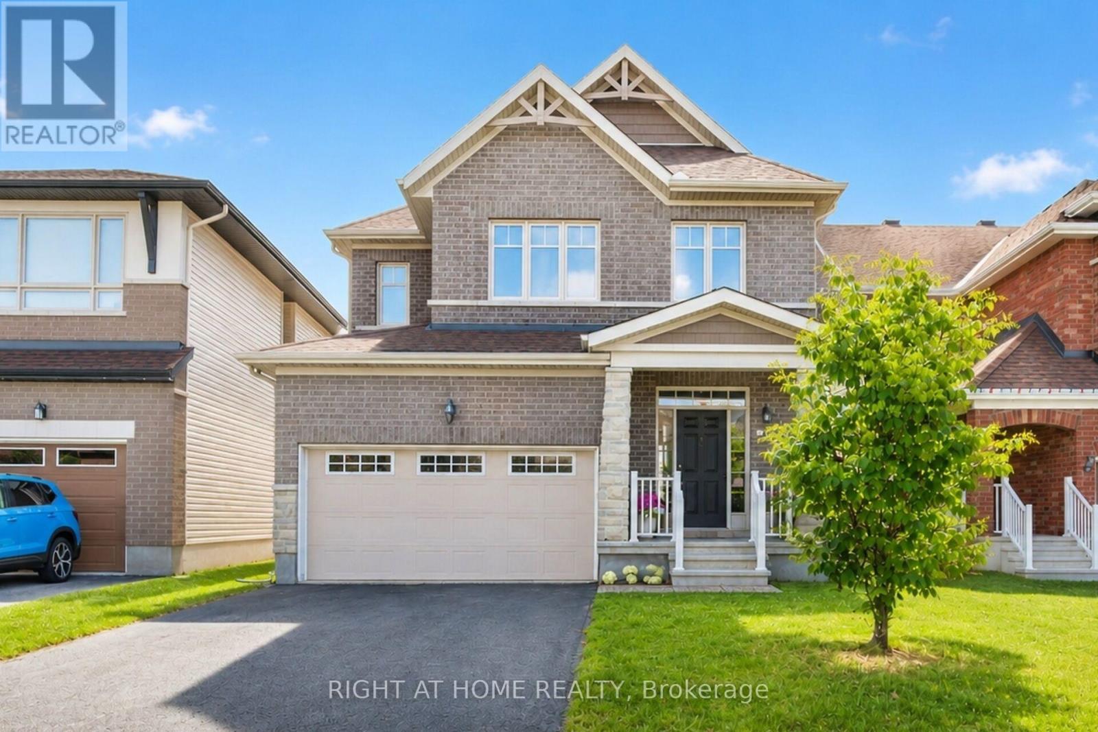 207 Mareth Way, Ottawa, ON - Outdoor With Facade