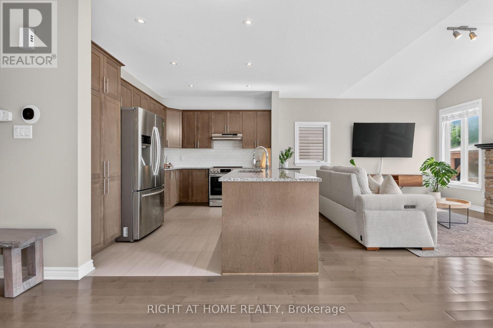 207 Mareth Way, Ottawa, ON - Indoor