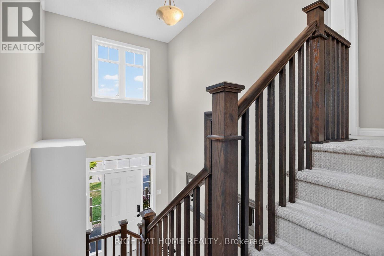 207 Mareth Way, Ottawa, ON - Indoor Photo Showing Other Room