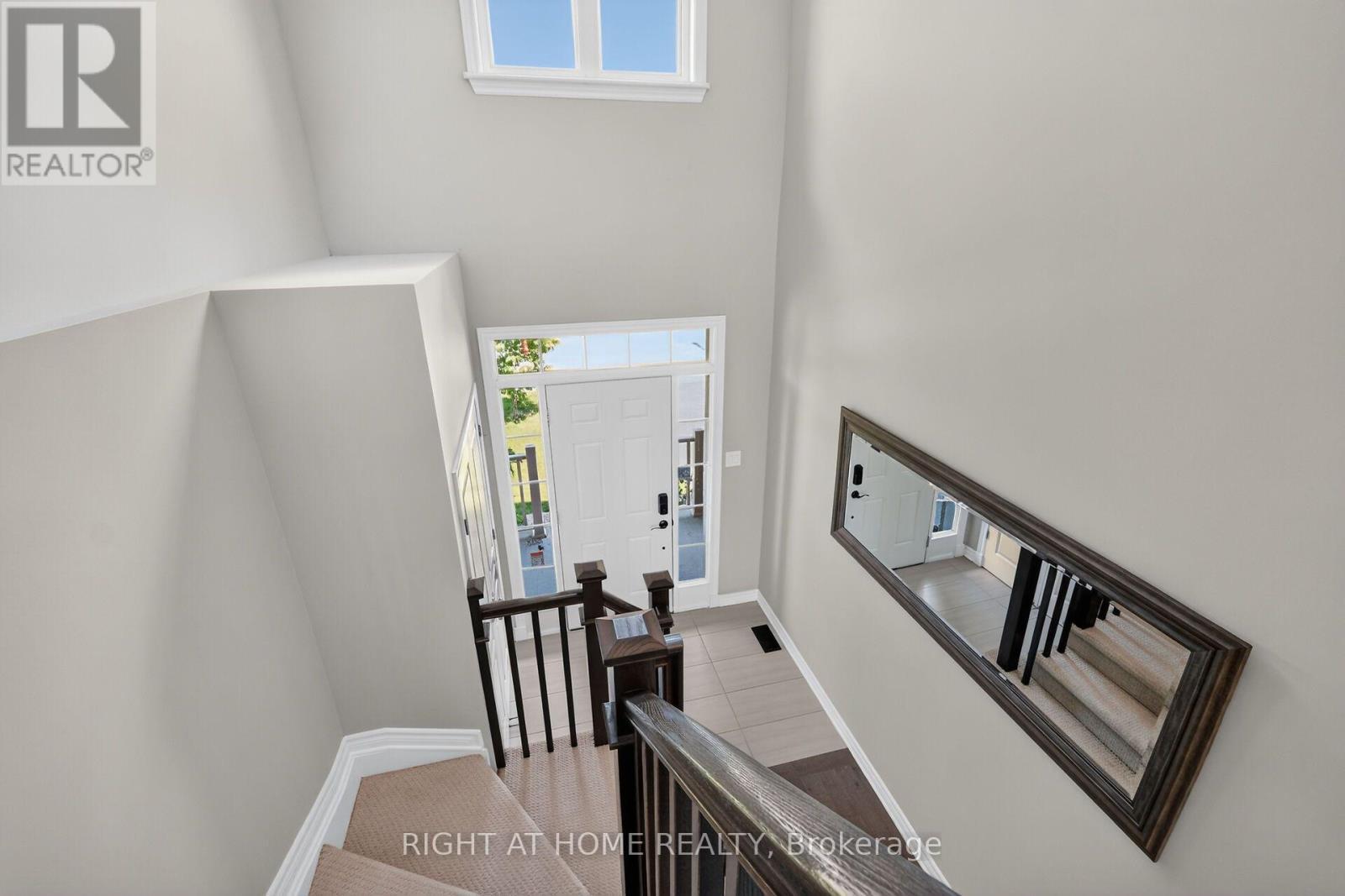 207 Mareth Way, Ottawa, ON - Indoor Photo Showing Other Room