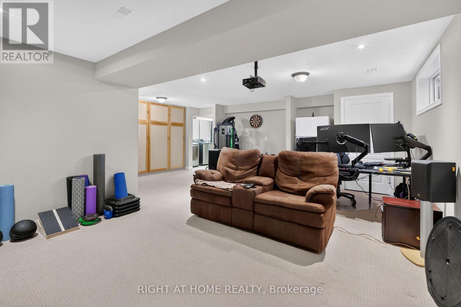 207 Mareth Way, Ottawa, ON - Indoor