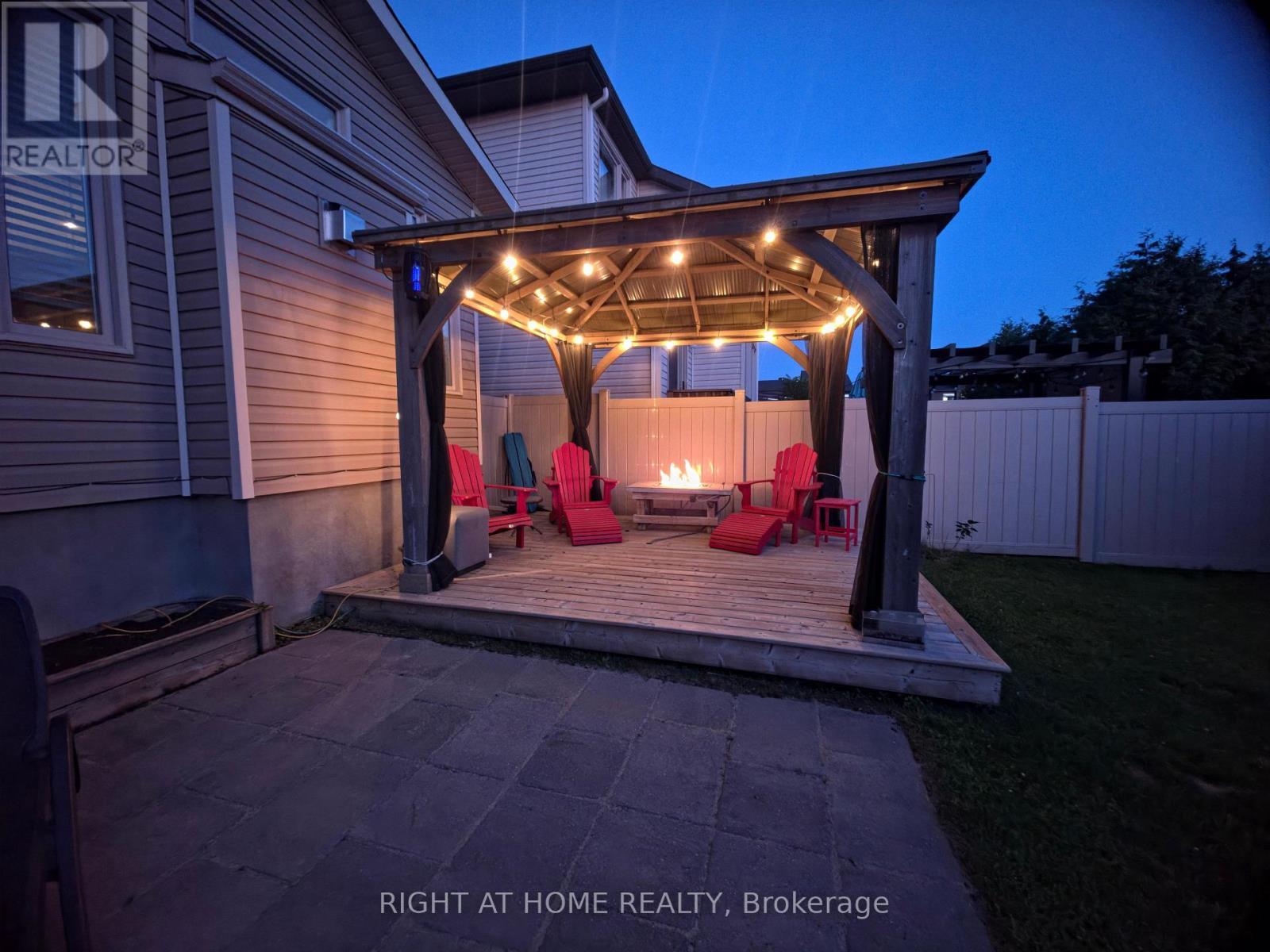 207 Mareth Way, Ottawa, ON - Outdoor With Exterior