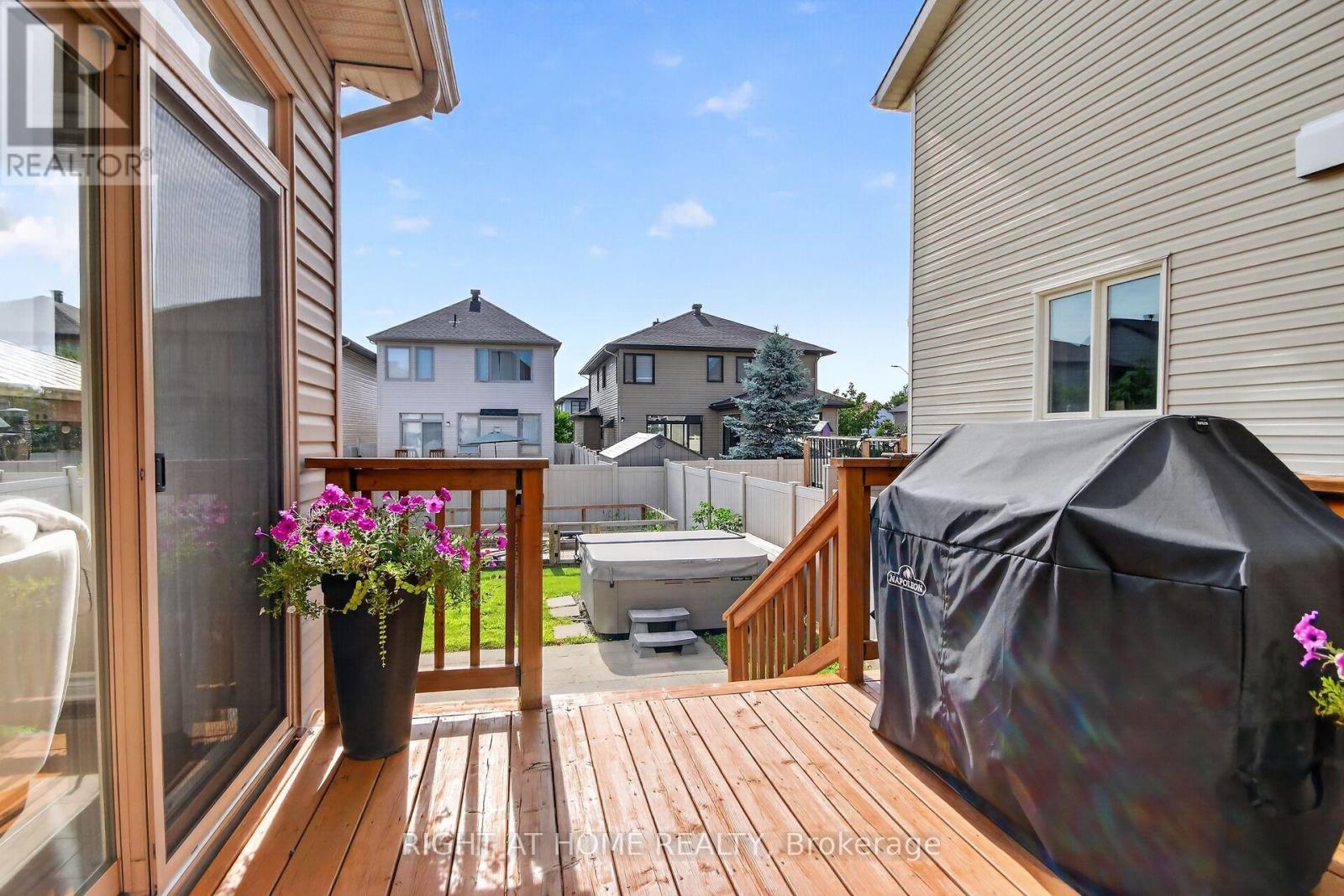 207 Mareth Way, Ottawa, ON - Outdoor With Exterior