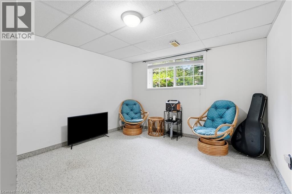681 Empress Crescent, Burlington, ON - Indoor