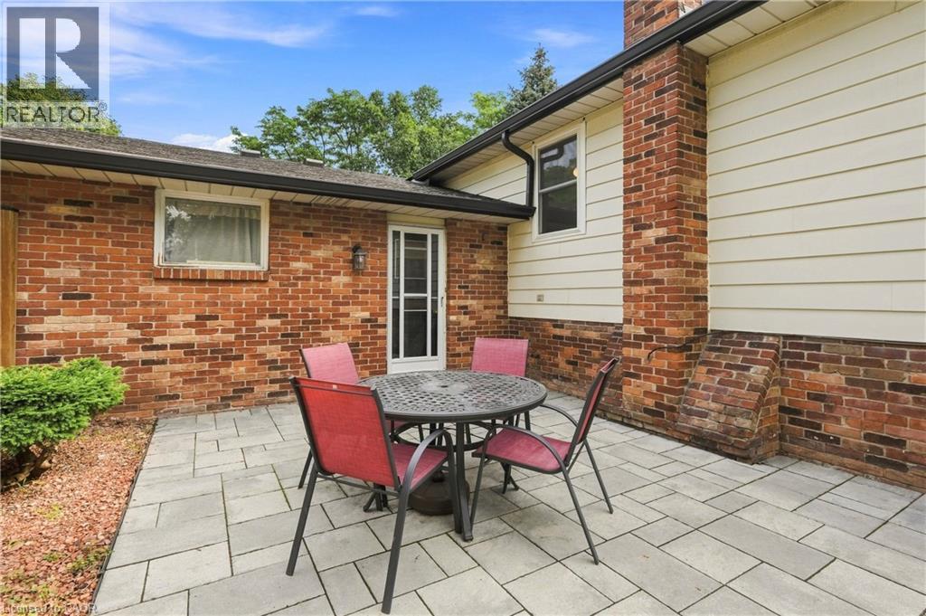 681 Empress Crescent, Burlington, ON - Outdoor With Deck Patio Veranda With Exterior