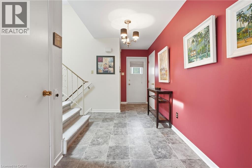 681 Empress Crescent, Burlington, ON - Indoor Photo Showing Other Room