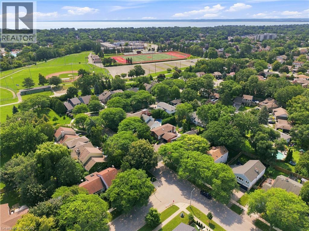 681 Empress Crescent, Burlington, ON - Outdoor With View