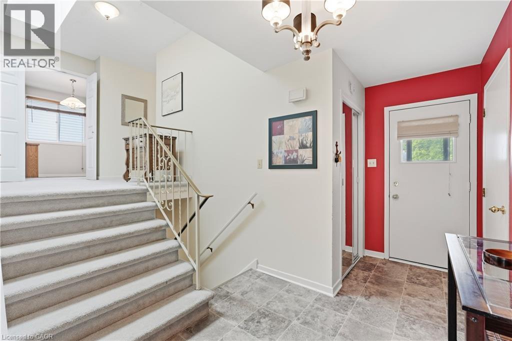 681 Empress Crescent, Burlington, ON - Indoor Photo Showing Other Room