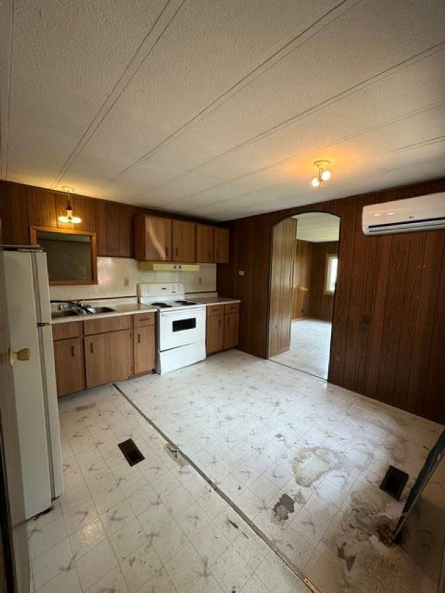 733 Cardinal, Summerside, PE - Indoor Photo Showing Kitchen
