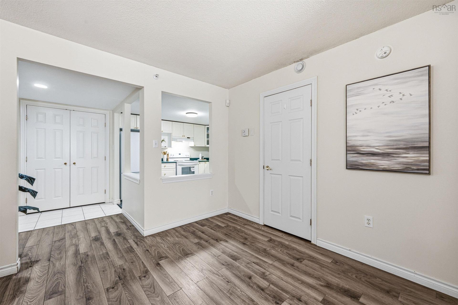 210 1041 Wellington Street, Halifax, NS - Indoor Photo Showing Other Room
