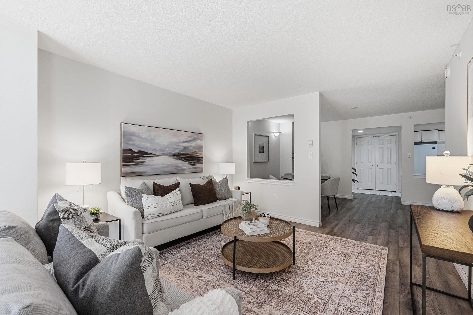 210 1041 Wellington Street, Halifax, NS - Indoor Photo Showing Living Room