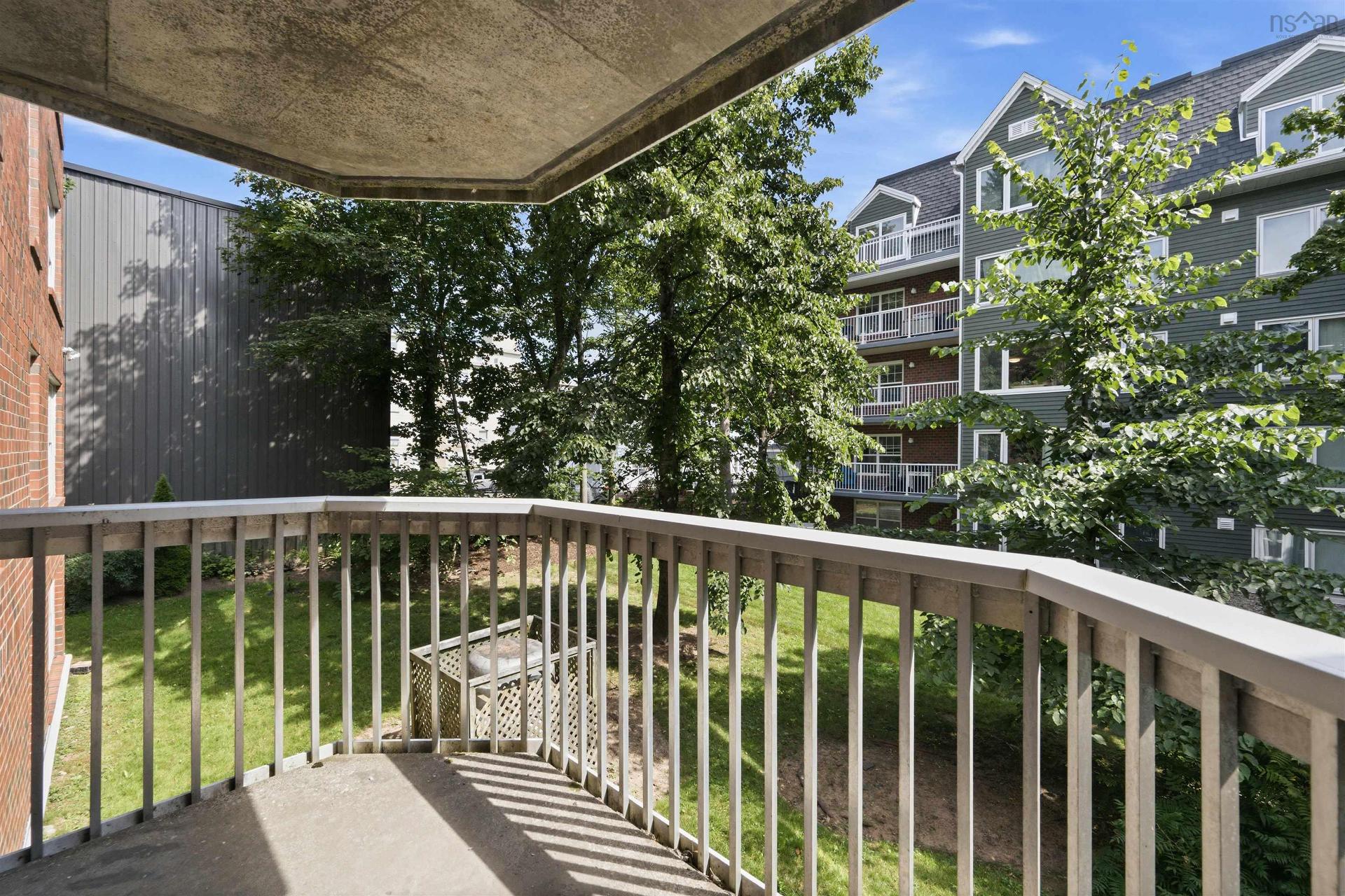 210 1041 Wellington Street, Halifax, NS - Outdoor