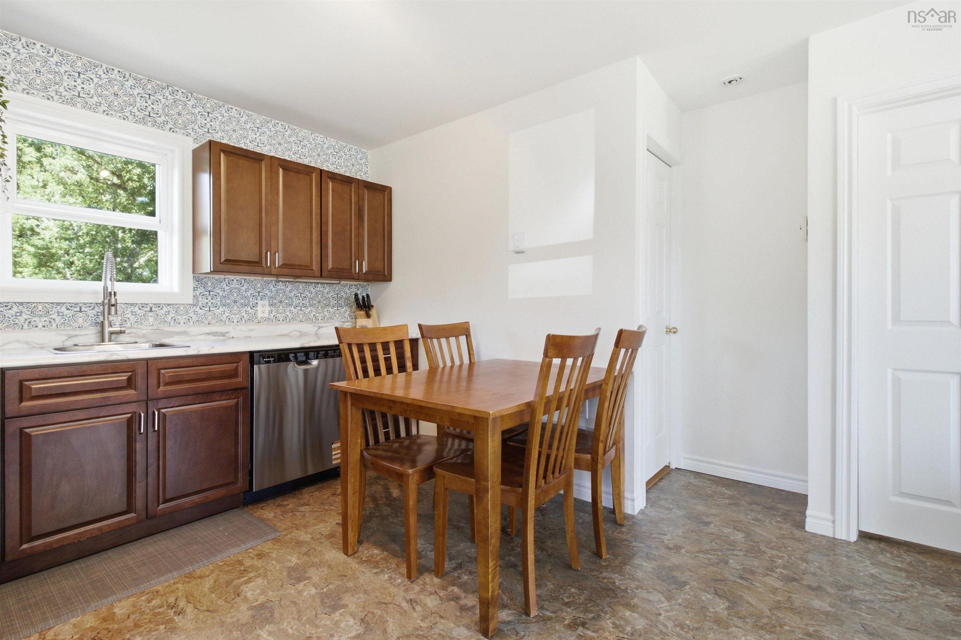 1096 Highway 2, Hilden, NS - Indoor