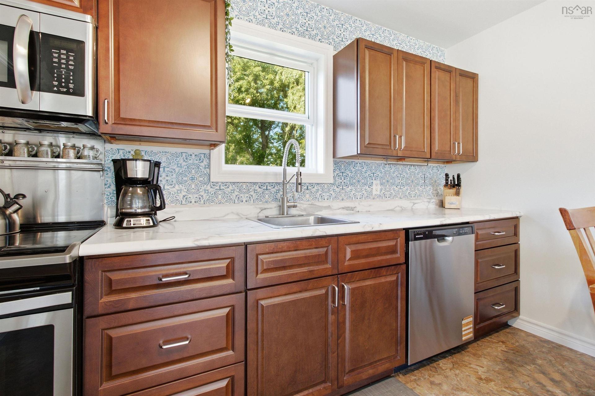 1096 Highway 2, Hilden, NS - Indoor Photo Showing Kitchen