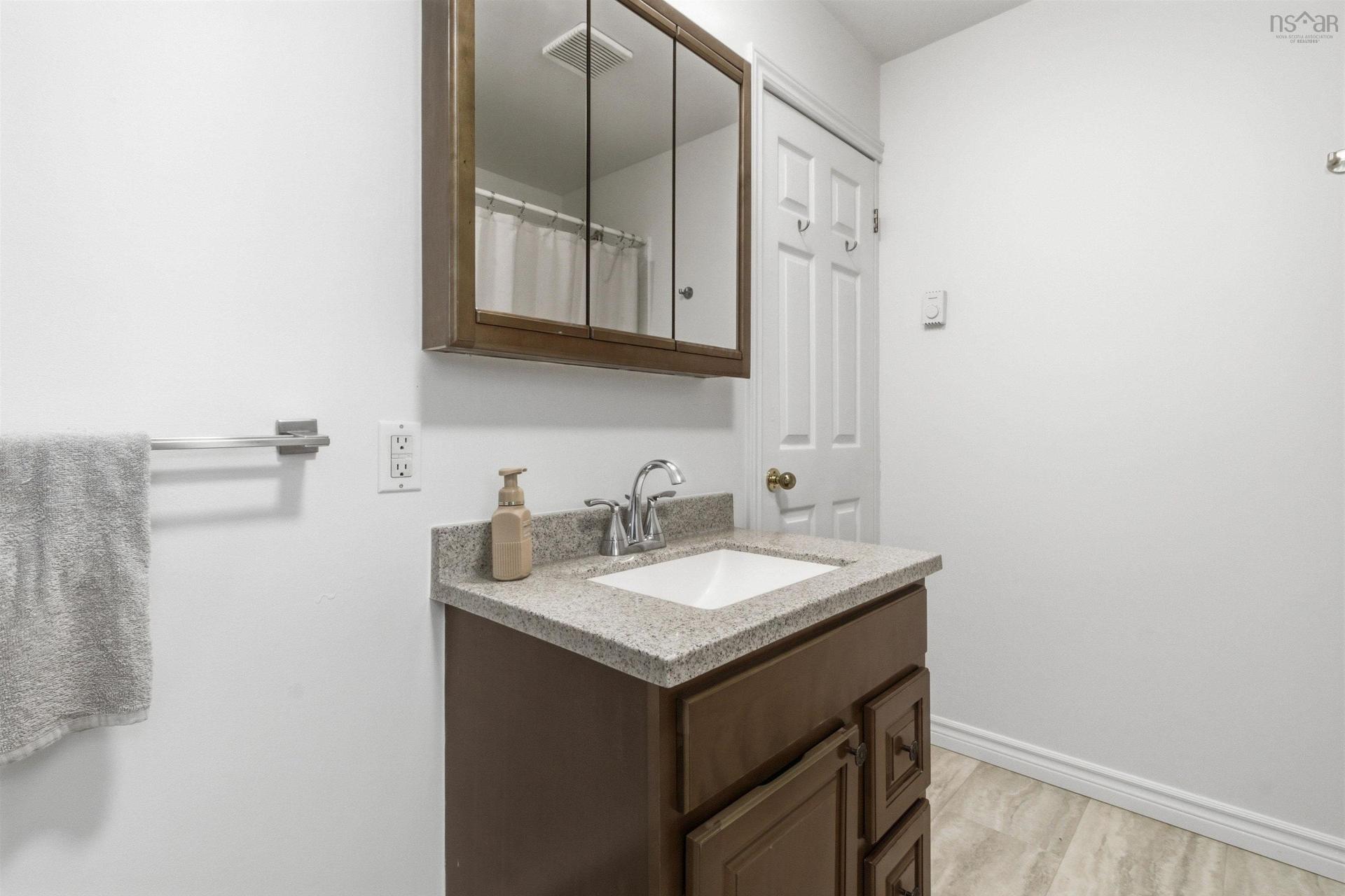 1096 Highway 2, Hilden, NS - Indoor Photo Showing Bathroom