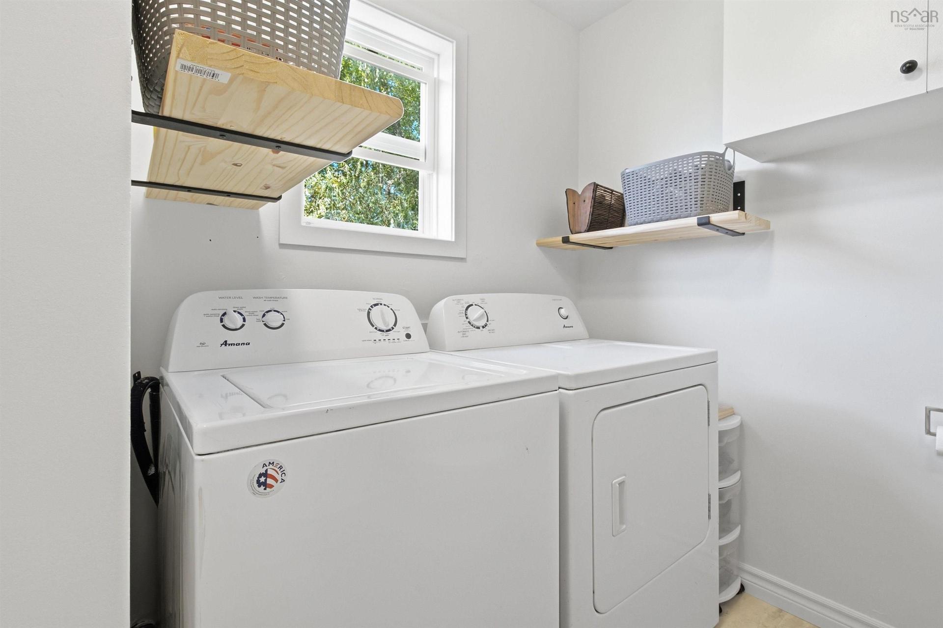 1096 Highway 2, Hilden, NS - Indoor Photo Showing Laundry Room