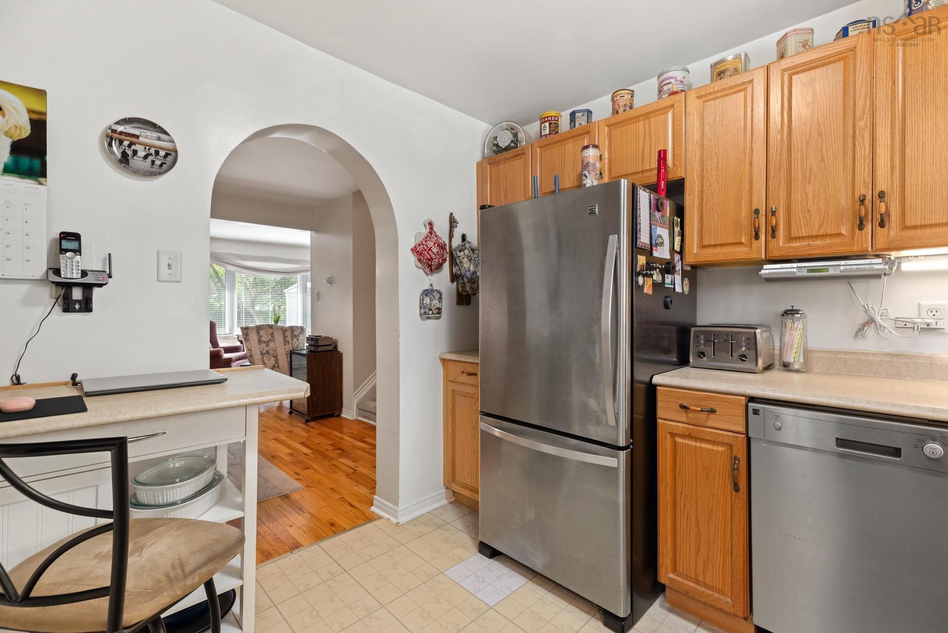 98 Forestside Crescent, Halifax, NS - Indoor Photo Showing Kitchen