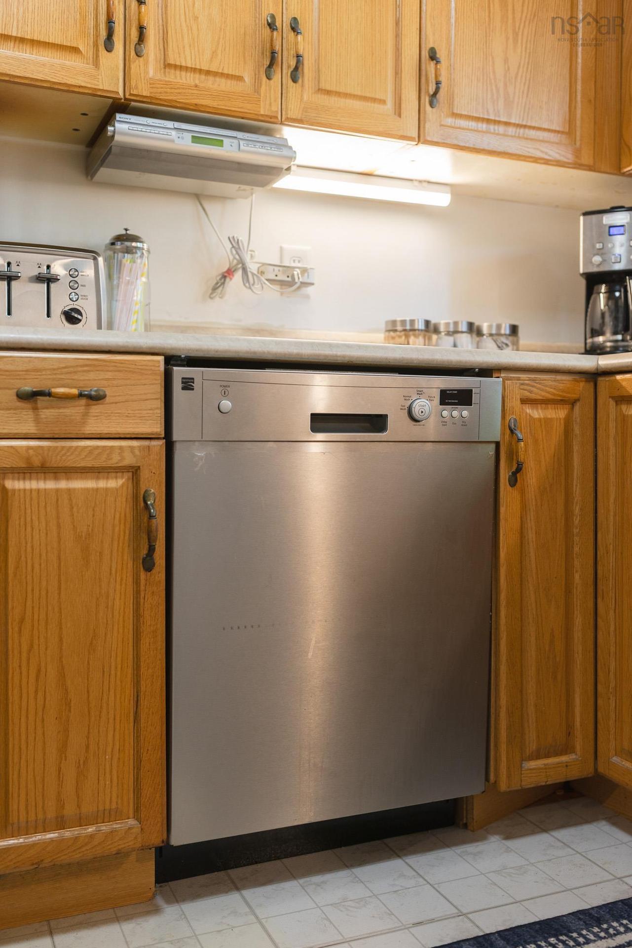 98 Forestside Crescent, Halifax, NS - Indoor Photo Showing Kitchen