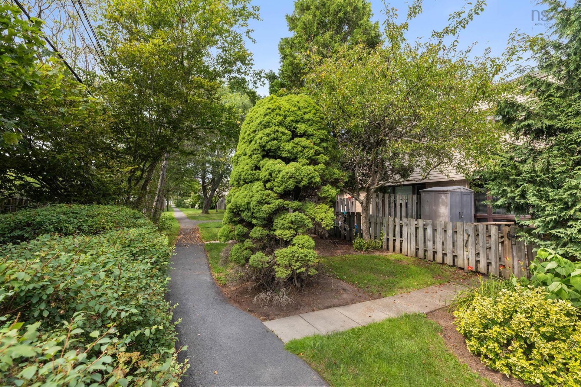 98 Forestside Crescent, Halifax, NS - Outdoor