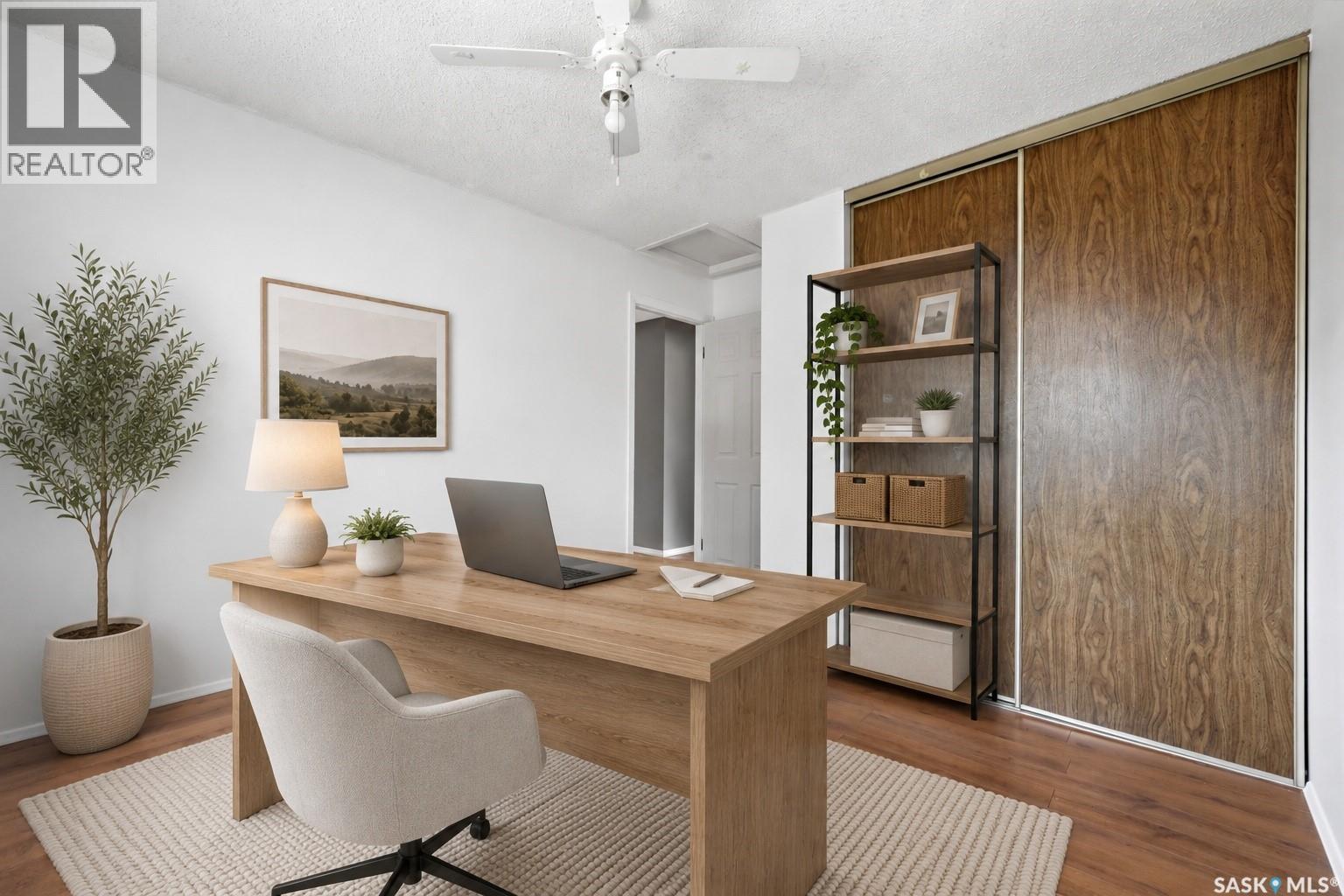 2518 7Th Avenue E, Regina, SK - Indoor Photo Showing Office